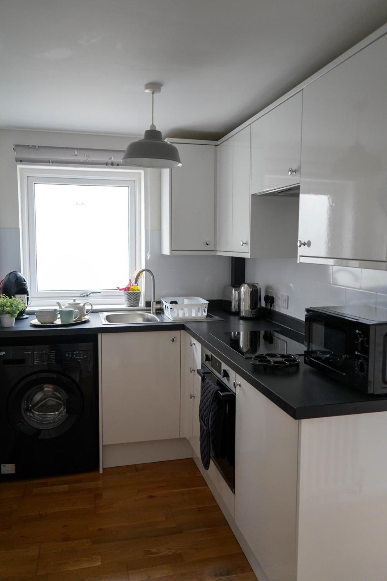 Waterside Park Annex Apartment คิงส์บริดจ์ ภายนอก รูปภาพ